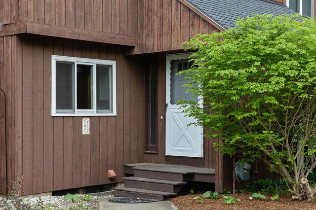 20 Greenfield Rd Unit C5, Essex Junction, VT 05452