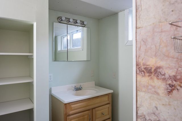 20 Greenfield Rd Unit C5, Essex Junction, VT 05452