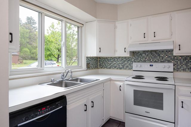 20 Greenfield Rd Unit C5, Essex Junction, VT 05452