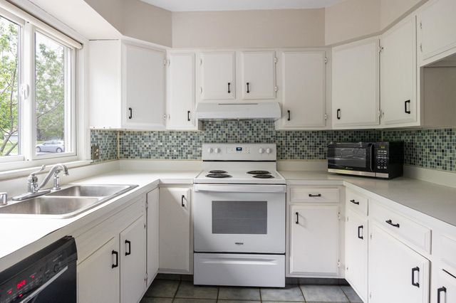 20 Greenfield Rd Unit C5, Essex Junction, VT 05452