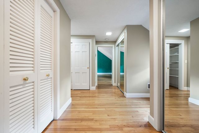 131 Montvale Rd, Weston, MA 02493