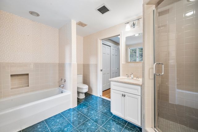 131 Montvale Rd, Weston, MA 02493