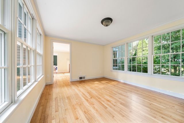 131 Montvale Rd, Weston, MA 02493