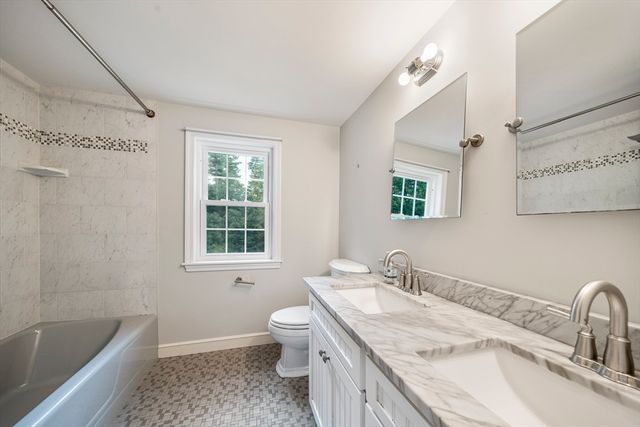 131 Montvale Rd, Weston, MA 02493