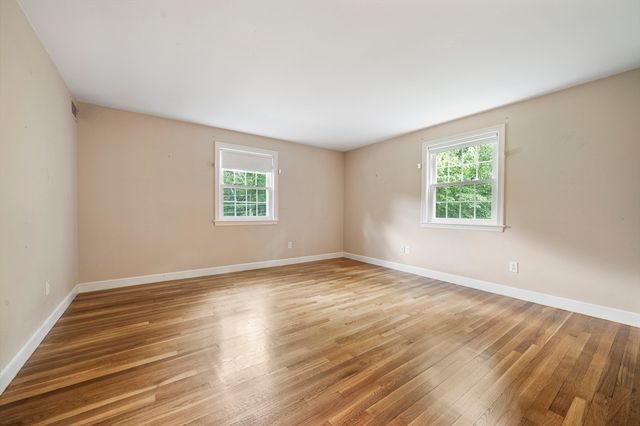 131 Montvale Rd, Weston, MA 02493