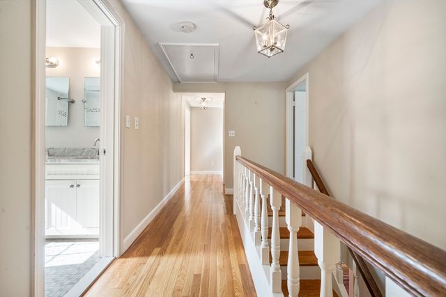 131 Montvale Rd, Weston, MA 02493