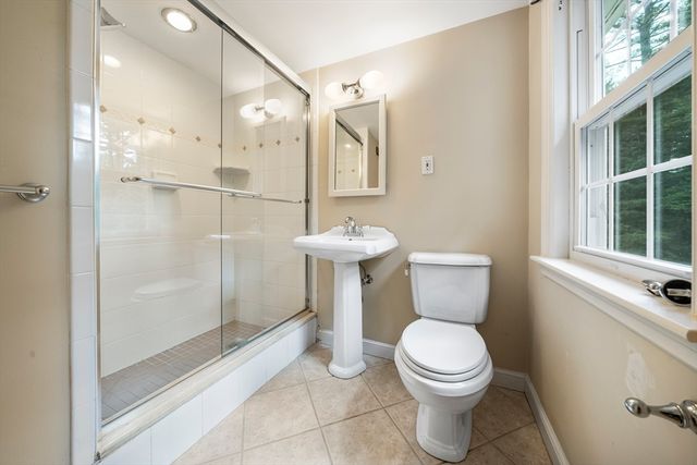 131 Montvale Rd, Weston, MA 02493