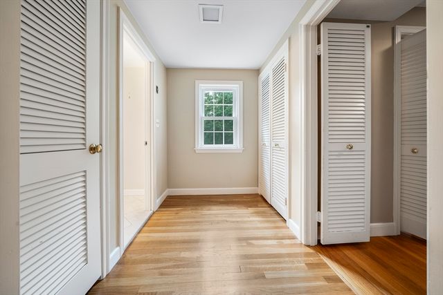 131 Montvale Rd, Weston, MA 02493