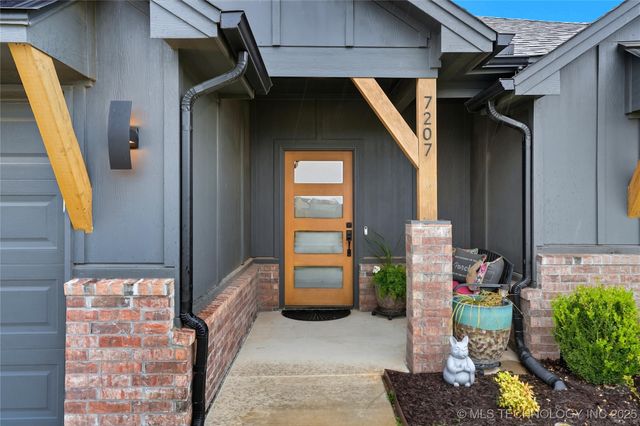 7207 E 131st Place S, Bixby, OK 74008