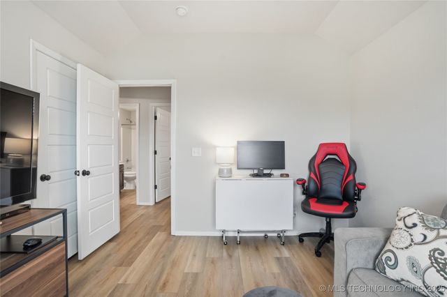 7207 E 131st Place S, Bixby, OK 74008