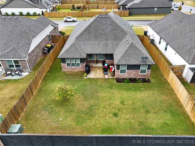 7207 E 131st Place S, Bixby, OK 74008