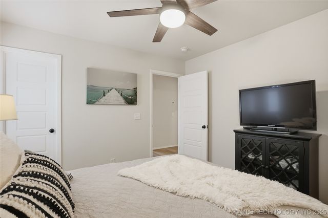 7207 E 131st Place S, Bixby, OK 74008