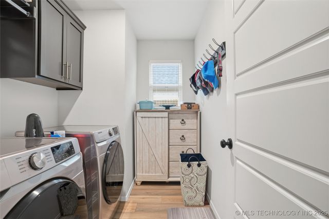 7207 E 131st Place S, Bixby, OK 74008