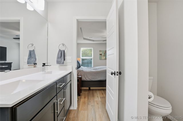 7207 E 131st Place S, Bixby, OK 74008