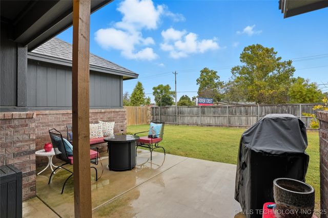 7207 E 131st Place S, Bixby, OK 74008