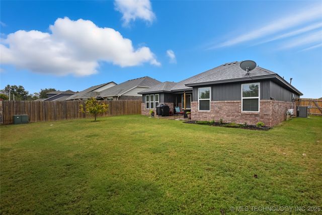 7207 E 131st Place S, Bixby, OK 74008