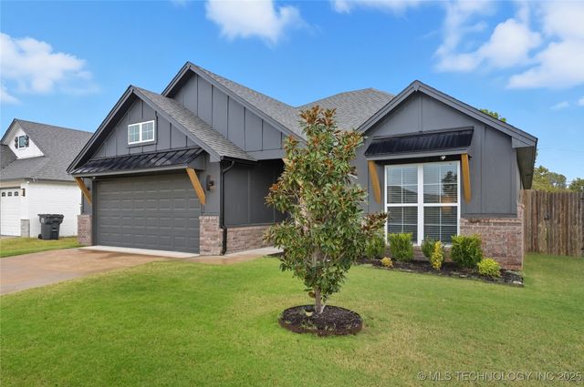 7207 E 131st Place S, Bixby, OK 74008