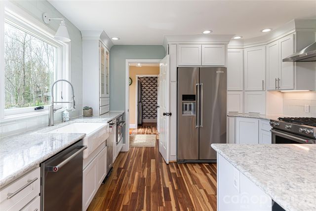 210 Wildflower Road 7, Asheville, NC 28804