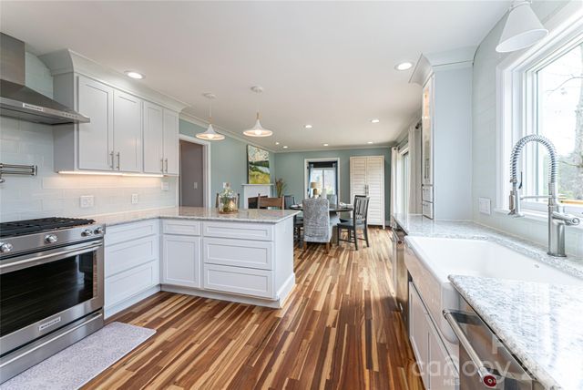 210 Wildflower Road 7, Asheville, NC 28804