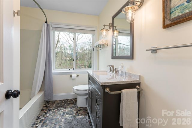 210 Wildflower Road 7, Asheville, NC 28804