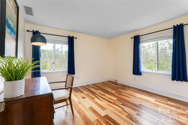 210 Wildflower Road 7, Asheville, NC 28804