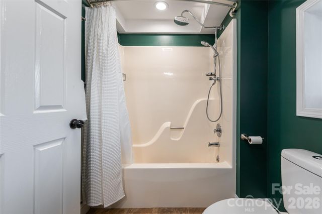 210 Wildflower Road 7, Asheville, NC 28804