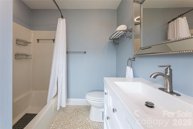 210 Wildflower Road 7, Asheville, NC 28804