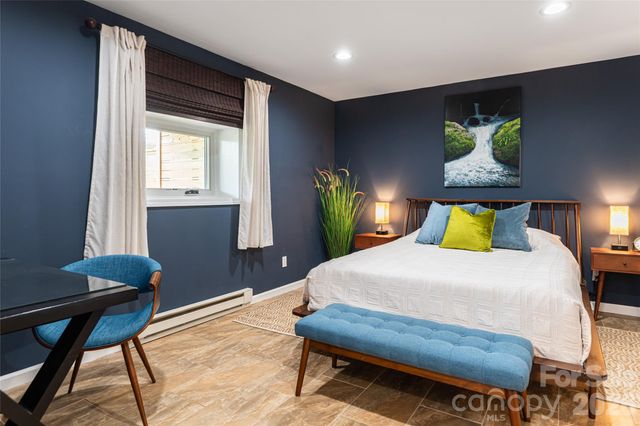 210 Wildflower Road 7, Asheville, NC 28804