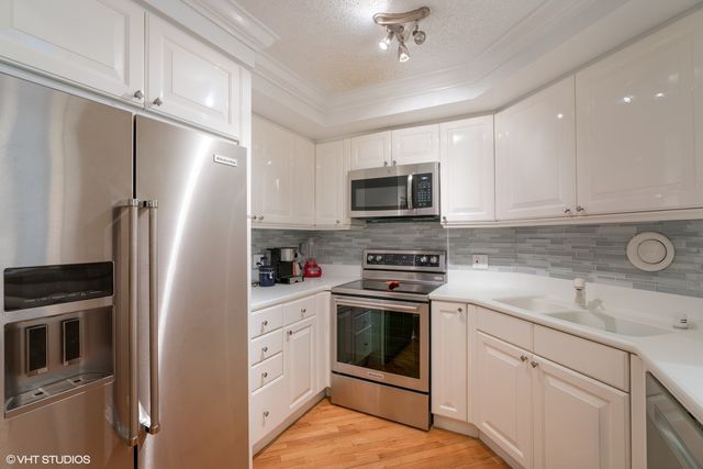 195 N Harbor Drive 4305, Chicago, IL 60601