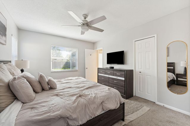 428 SE 2nd Street, Deerfield Beach, FL 33441