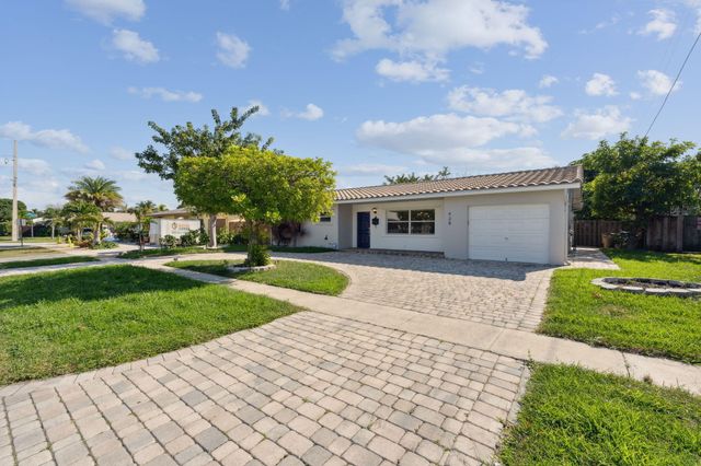428 SE 2nd Street, Deerfield Beach, FL 33441