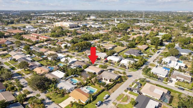 428 SE 2nd Street, Deerfield Beach, FL 33441