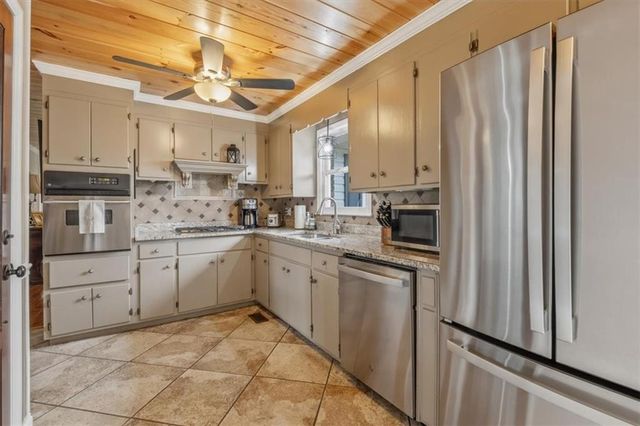 512 Cherokee Road, Cedartown, GA 30125