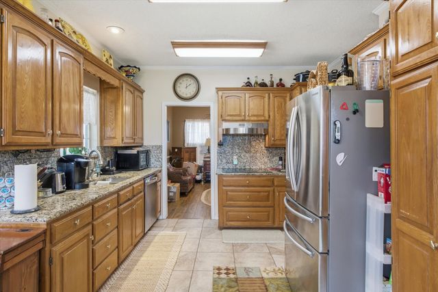 1323 Fm 859, Edgewood, TX 75117