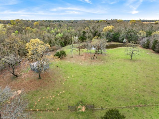 1323 Fm 859, Edgewood, TX 75117