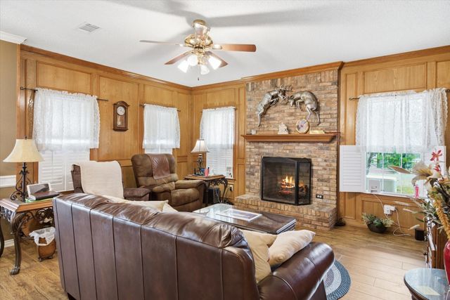 1323 Fm 859, Edgewood, TX 75117