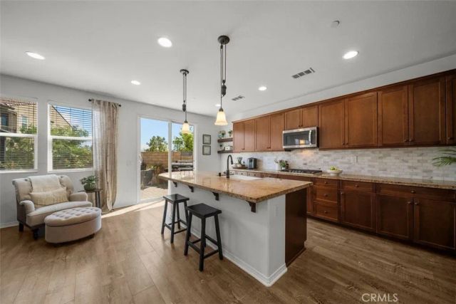 20726 Celadon Court, Saugus, CA 91350