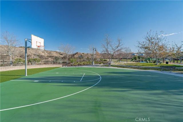 20726 Celadon Court, Saugus, CA 91350