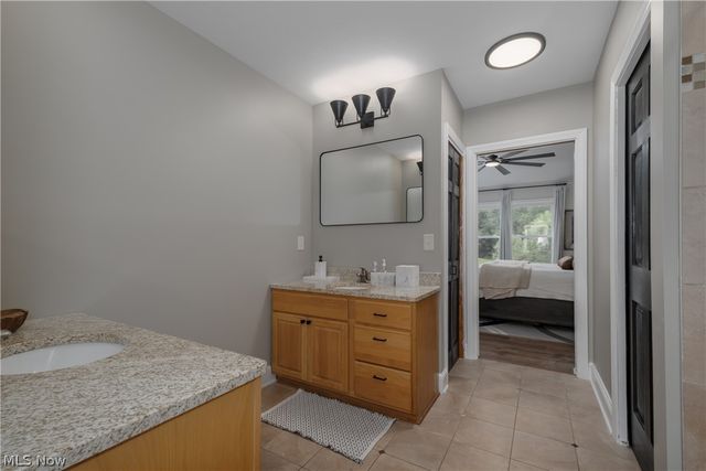 41 W Nimisila Road, New Franklin, OH 44319