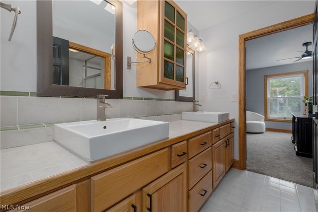 41 W Nimisila Road, New Franklin, OH 44319