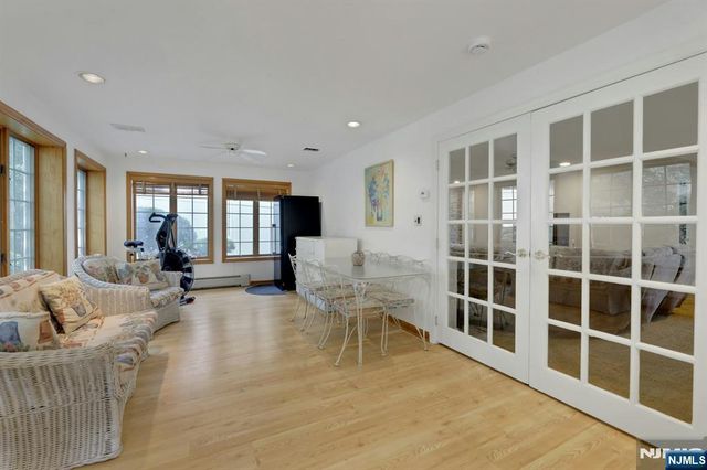 33 Hurlbut Street, Westwood, NJ 07675