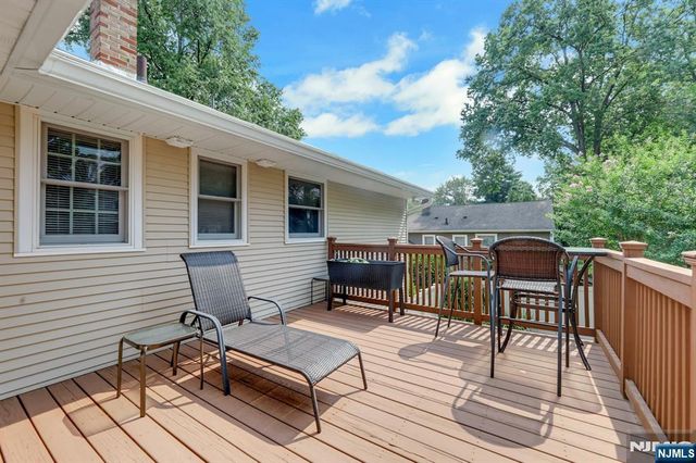 33 Hurlbut Street, Westwood, NJ 07675