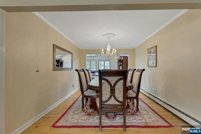 33 Hurlbut Street, Westwood, NJ 07675
