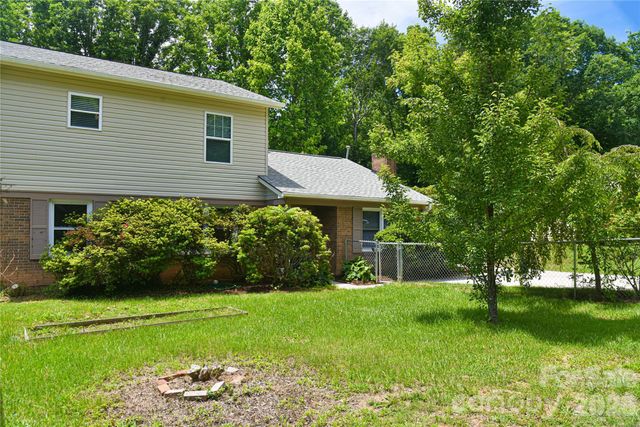 115 Wicklow Drive, Asheville, NC 28806