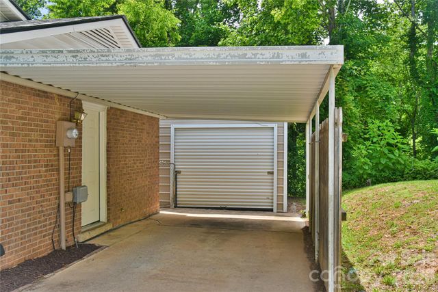 115 Wicklow Drive, Asheville, NC 28806