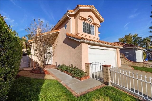 19717 Azure Field, Newhall, CA 91321
