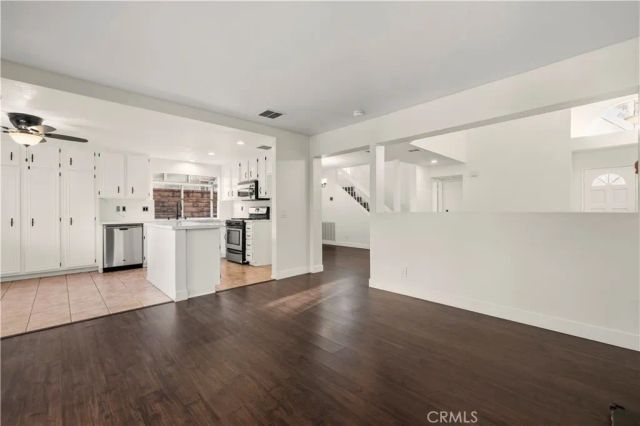 19717 Azure Field, Newhall, CA 91321