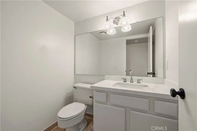19717 Azure Field, Newhall, CA 91321