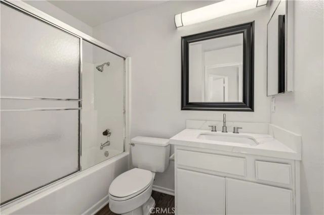 19717 Azure Field, Newhall, CA 91321