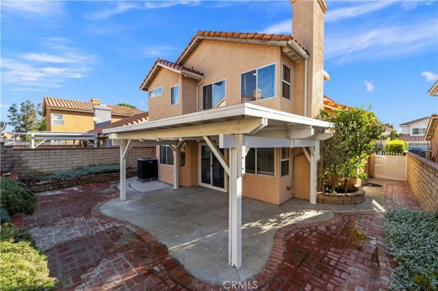 19717 Azure Field, Newhall, CA 91321
